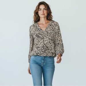 BY TOGETHER - NWT - SIZE SMALL (oversized) - ANIMAL PRINT CROPPED BLOUSE TOP B1